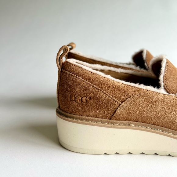 UGG Penny Tan Suede Sheepskin Leather Fur Trim Rubber Outsole Loafers size 8 - Picture 14 of 16